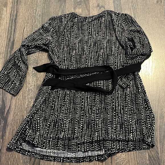 3/4 sleeves motherhood maternity top tie in the back size small - Picture 3 of 4